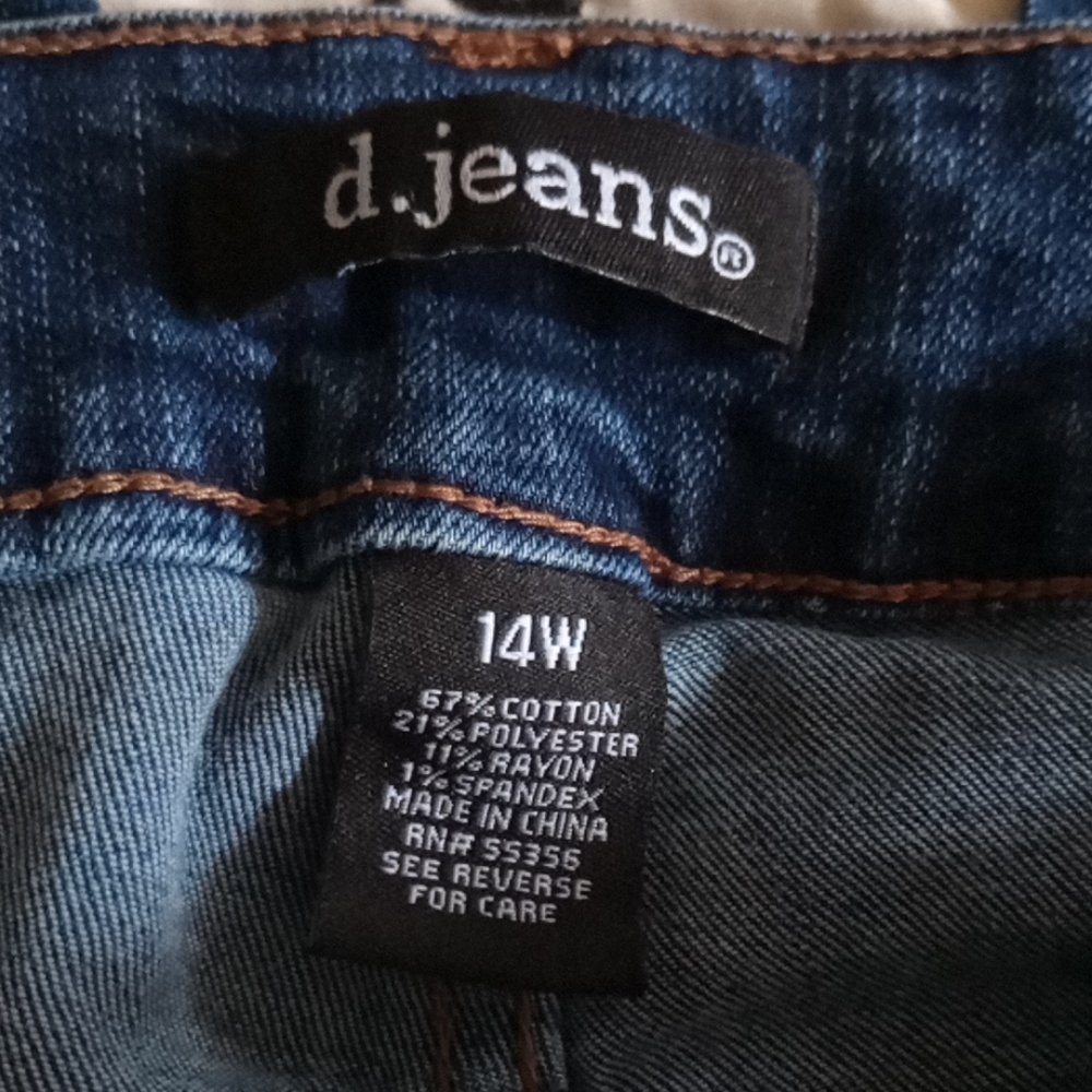 D.jeans capris - Picture 2 of 3